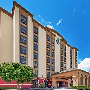 Holiday Inn Express & Suites Houston - Memorial Park Area, An Ihg Hotel